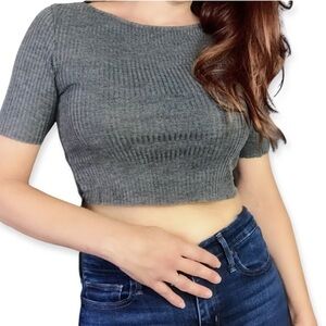 𝅺TOPSHOP dark gray crop ribbed top tee raw hem